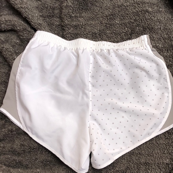 kids nike running shorts - Picture 4 of 4